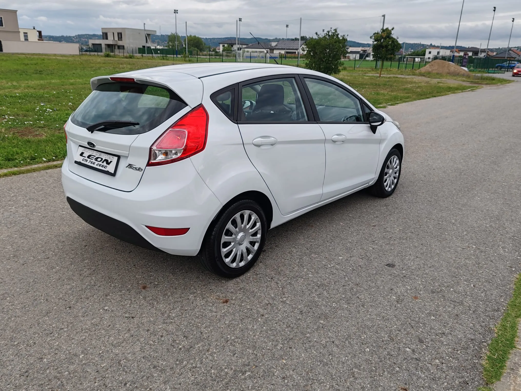 ford fiesta 1,5 tdci , 2015 g, 155tkm ,kartice - slika 4