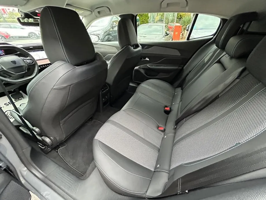 peugeot 408 hybrid 145 e-dcs6 - 2025. - 14.000 km - reg. 1 god! - slika 13