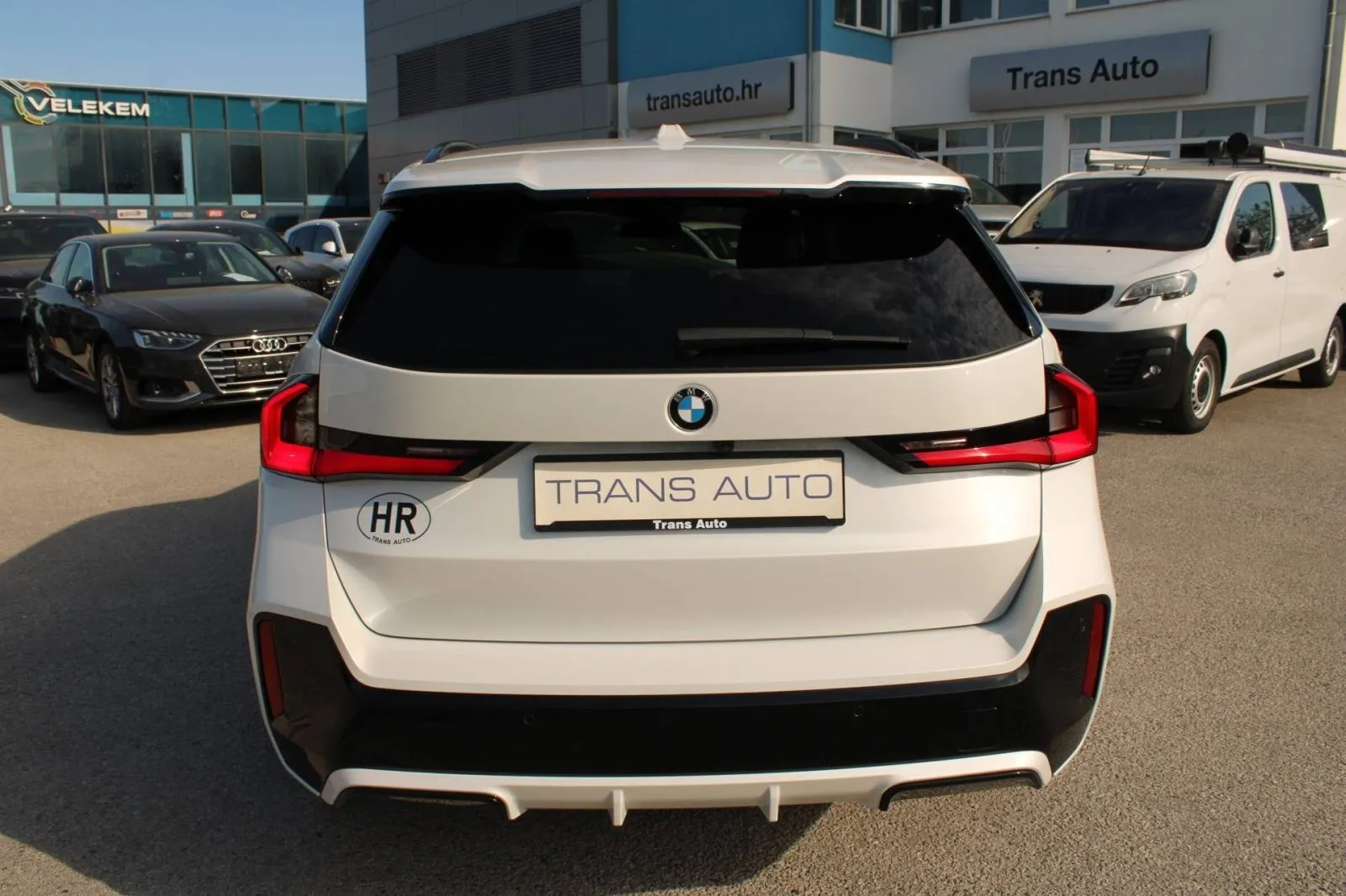 bmw x1 20d xdrive automatik m-paket *led, navigacija, kamera* - slika 6