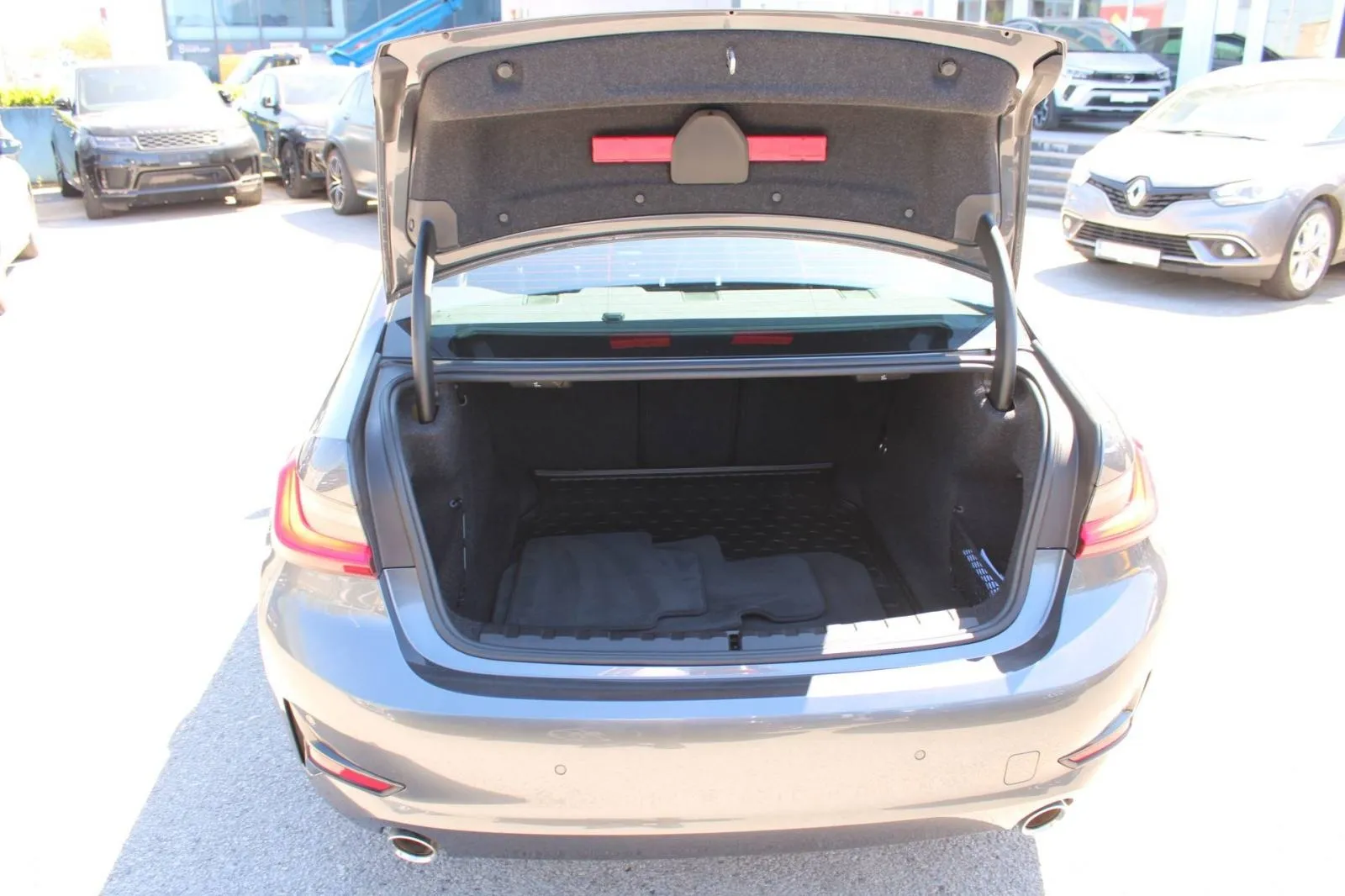 bmw serija 3 320d xdrive automatik *led, navigacija* - slika 9