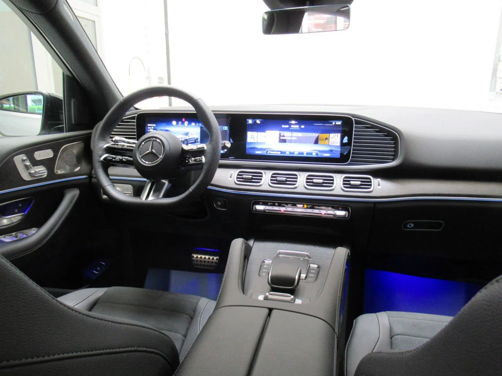 mercedes-benz gle 350 de 4m amg line/airmatic/night/memory/pano/21" - slika 14