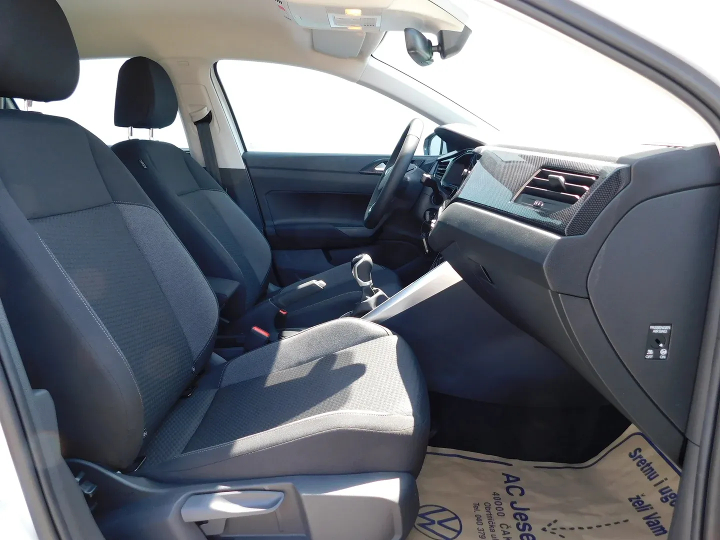 12680 volkswagen polo 1.0 tsi 4life - slika 12