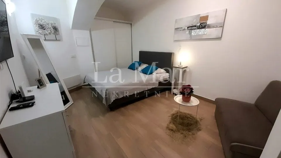 poslovni prostor, centar, preko puta botaničkog vrta - 36 m2 - slika 2