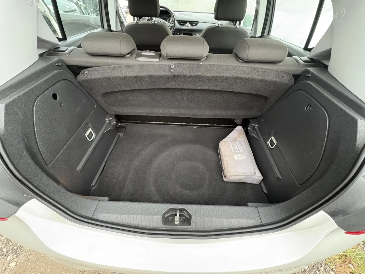 opel corsa 1,4 selection - slika 9
