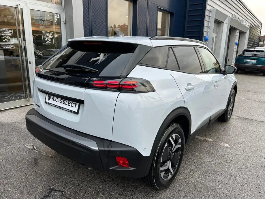 peugeot 2008 allure puretech 100 - slika 4