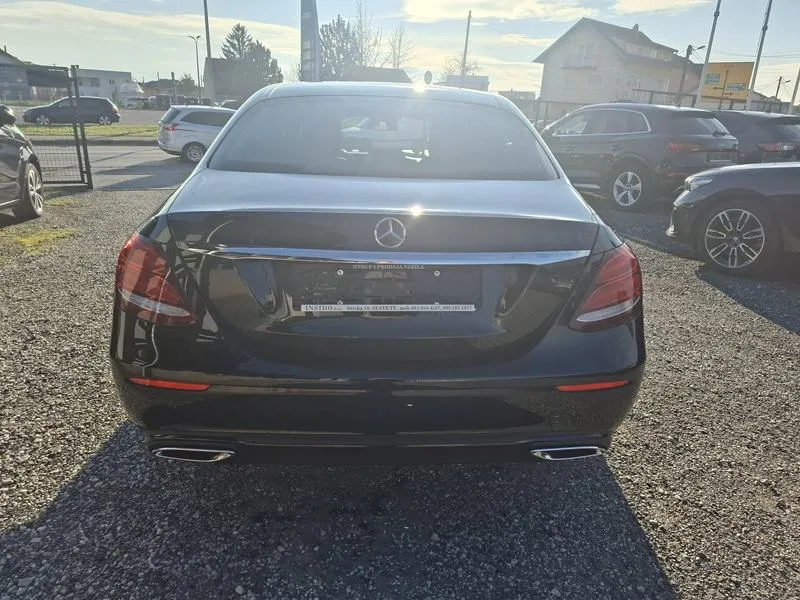 mercedes-benz e-klasa 300 d*245ks*climatronic*navigacija*park.kamera* - slika 6