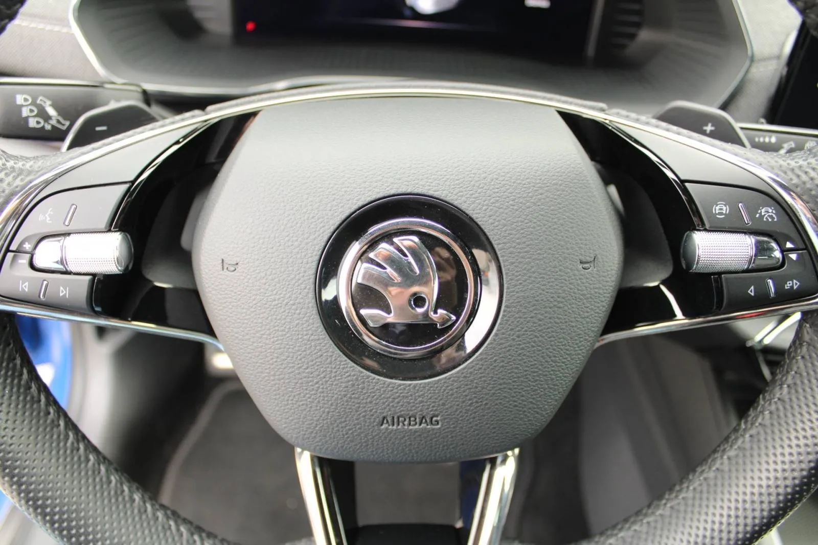 škoda octavia 2.0 tdi dsg sportline *led, navigacija, kamera* - slika 17