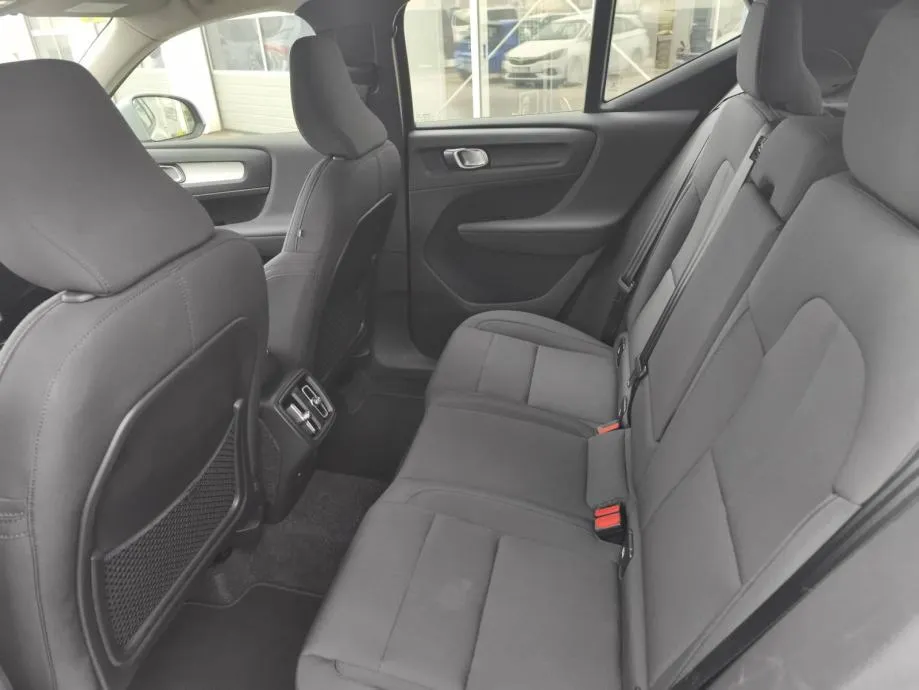 volvo xc40 d3 momentum - 1 godina garancije! - slika 10