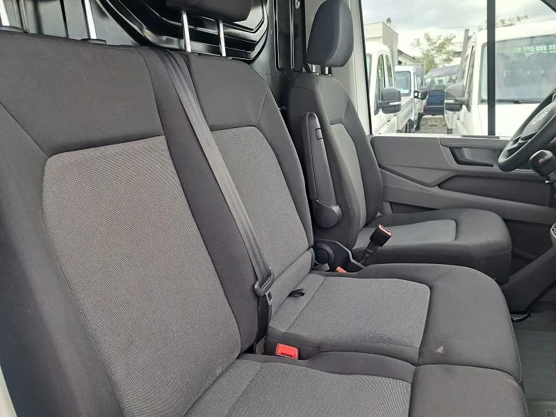 volkswagen crafter 2.0 tdi*140ks*klima*krovni nosači* - slika 12