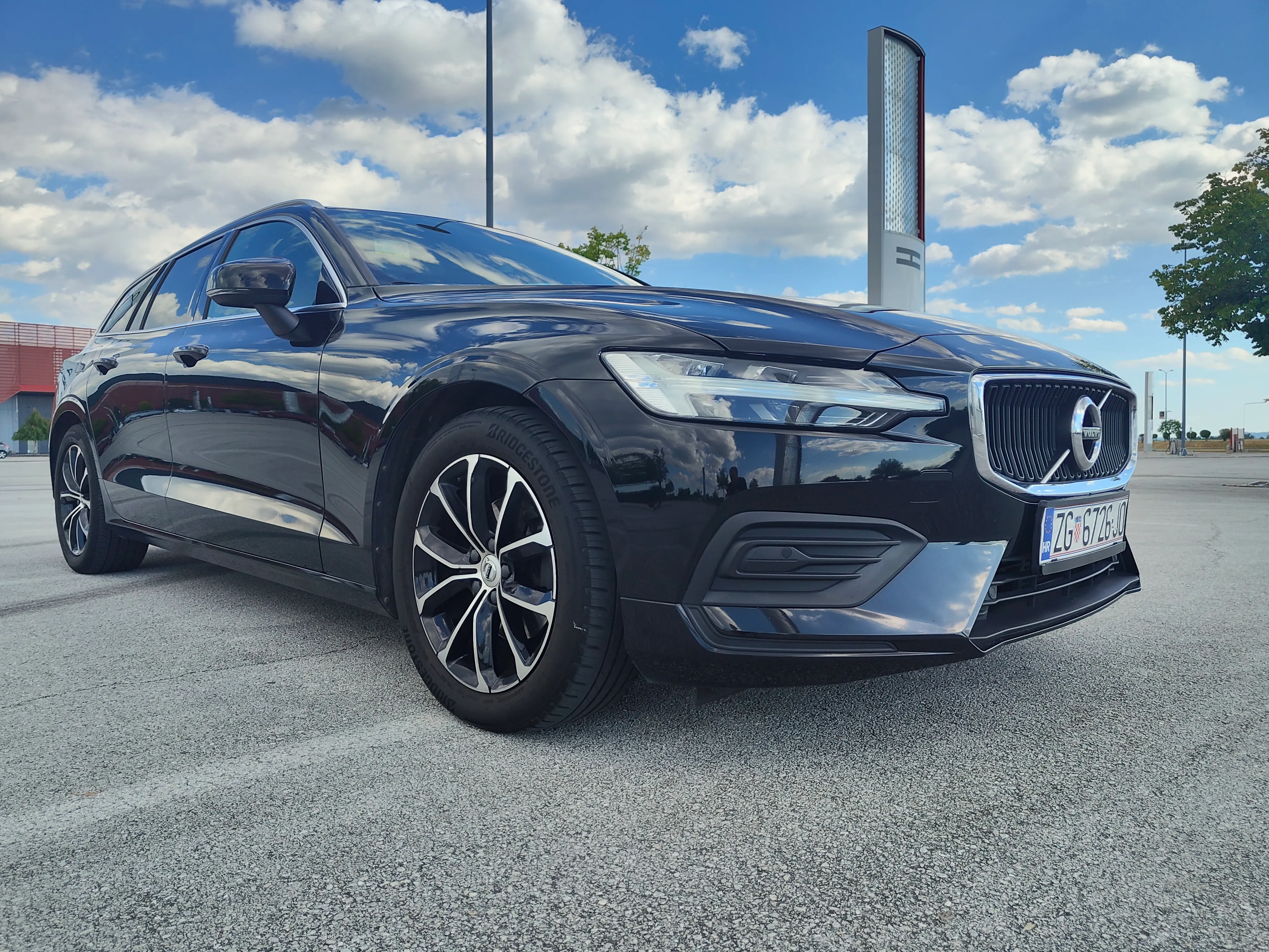 volvo v60 d3 (150 ks), 2019. harman kardon - slika 12