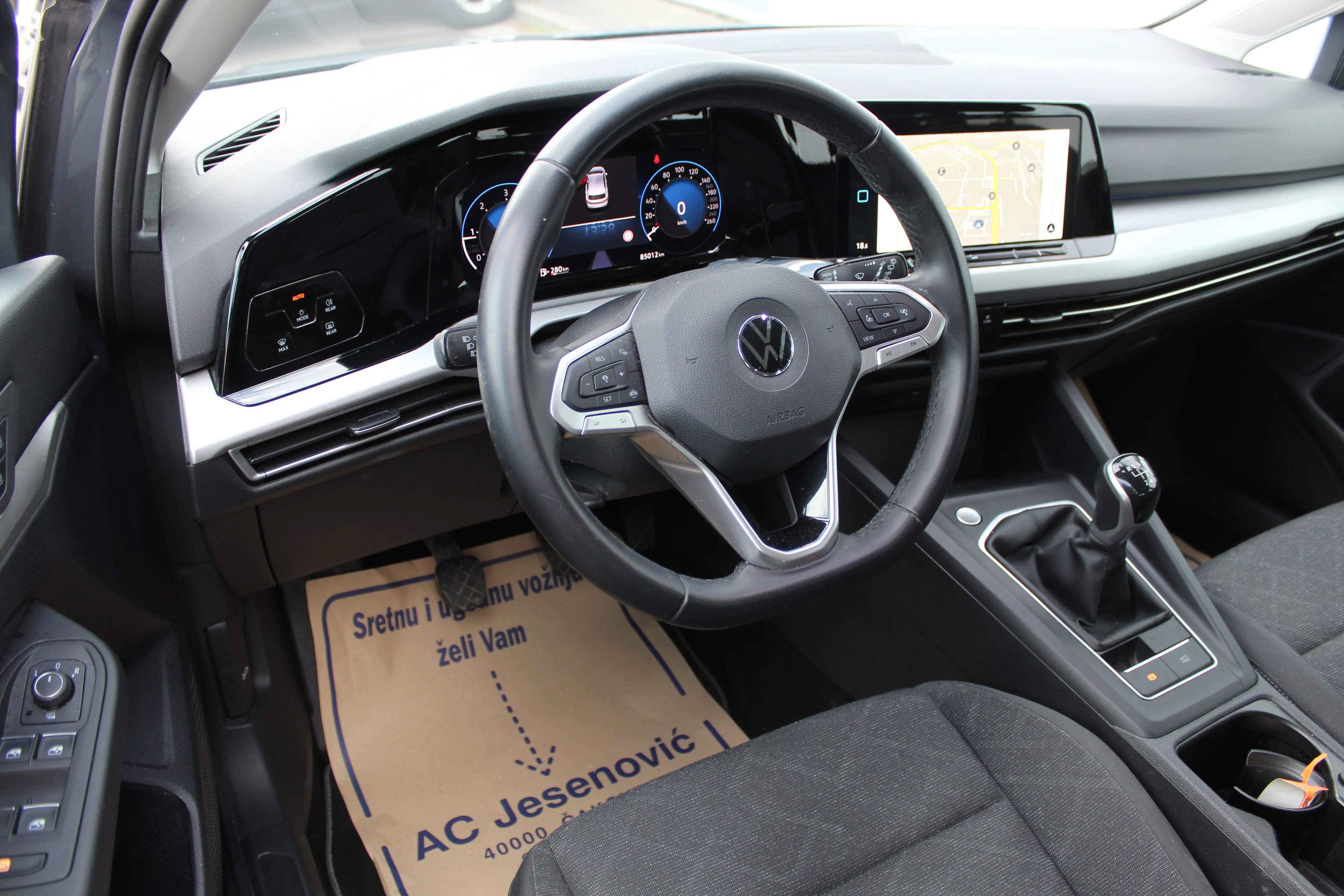 13131 volkswagen golf 2.0 tdi life - slika 9
