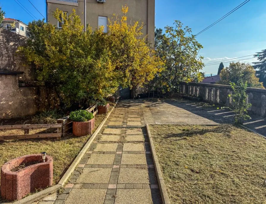 rijeka, bulevard– stan 1s+db s korištenjem ograđene okućnice (prodaja) - slika 12