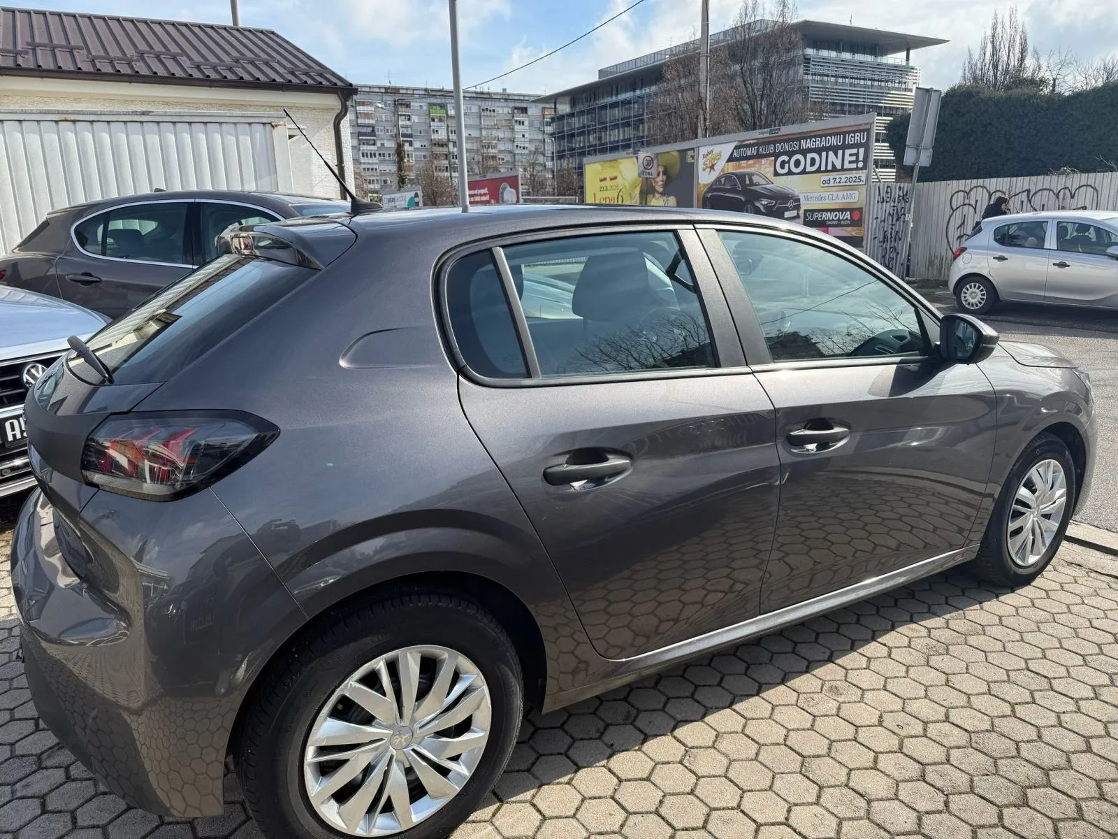peugeot 208 1,2 puretech, navi, tempomat, 4x garancija!!! - slika 11
