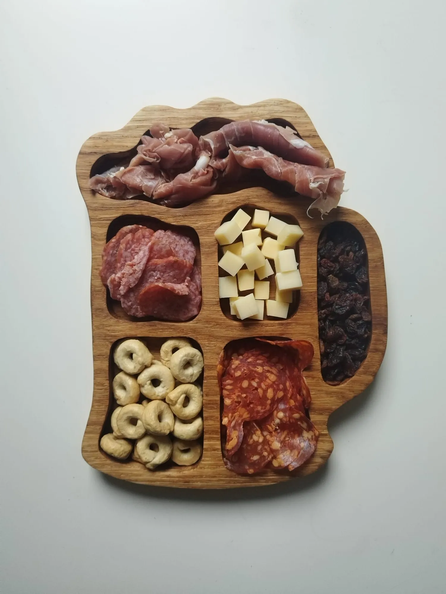daska/pladanj za posluživanje hrane - krigla pive - slika 2