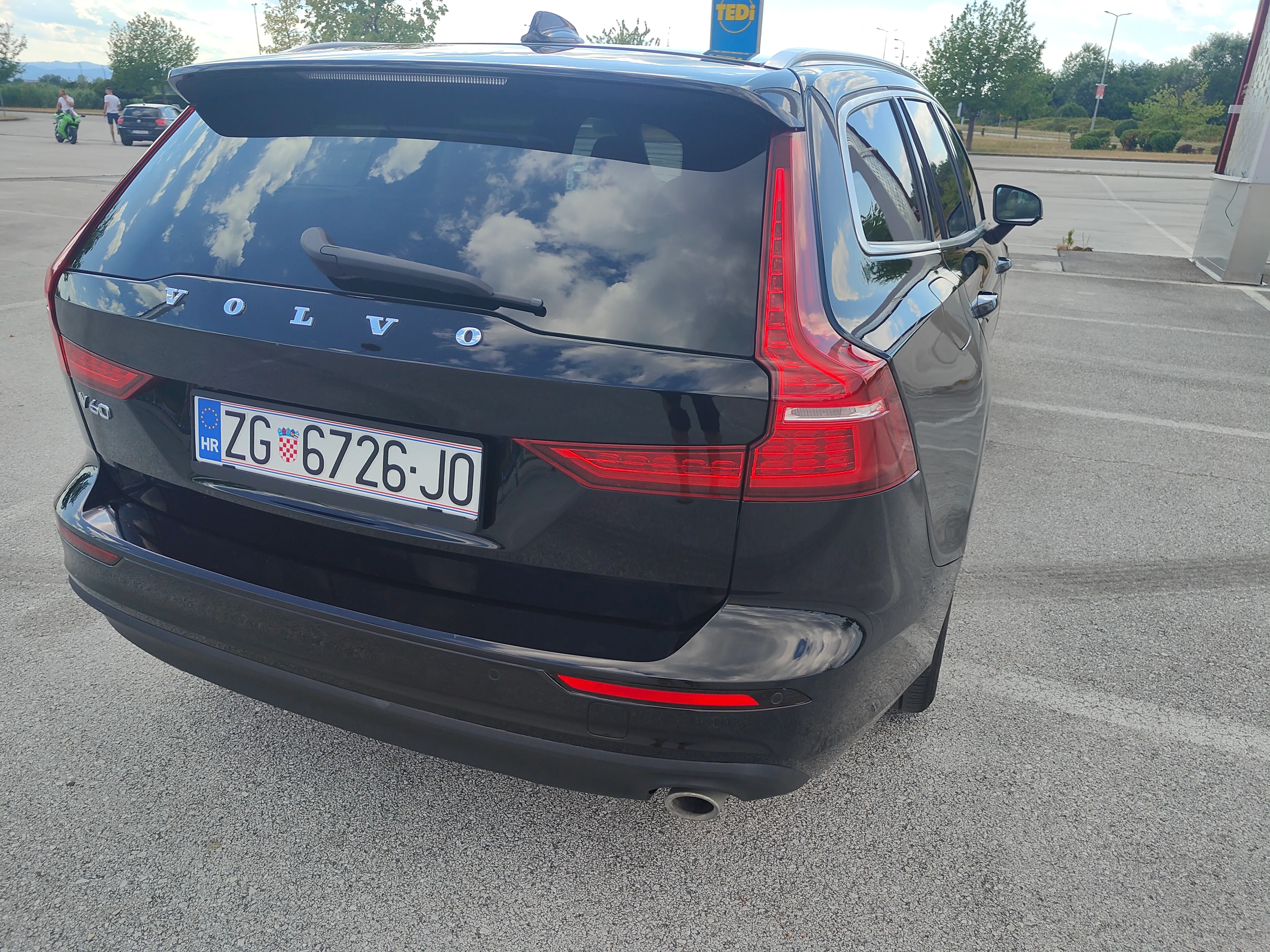 volvo v60 d3 (150 ks), 2019. harman kardon - slika 10