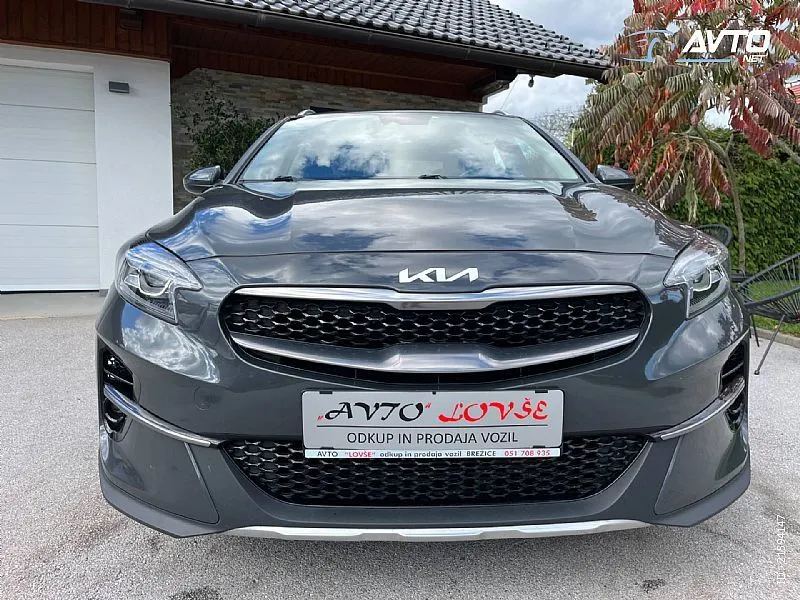 kia xceed 1.6 crdi-1 vl.navi-kam-led-alu-odlicn - slika 3