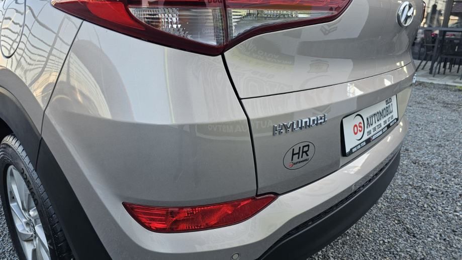 hyundai tucson 1.7 crdi,automatic,led,navigacija,kamera,pdc,alu,klima, - slika 6
