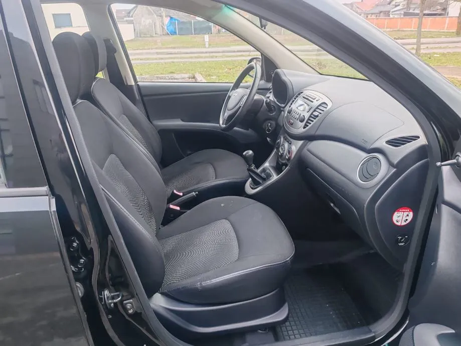 hyundai i10 1,1 2011godina,140 000 km, kartice do 36 rata - slika 11