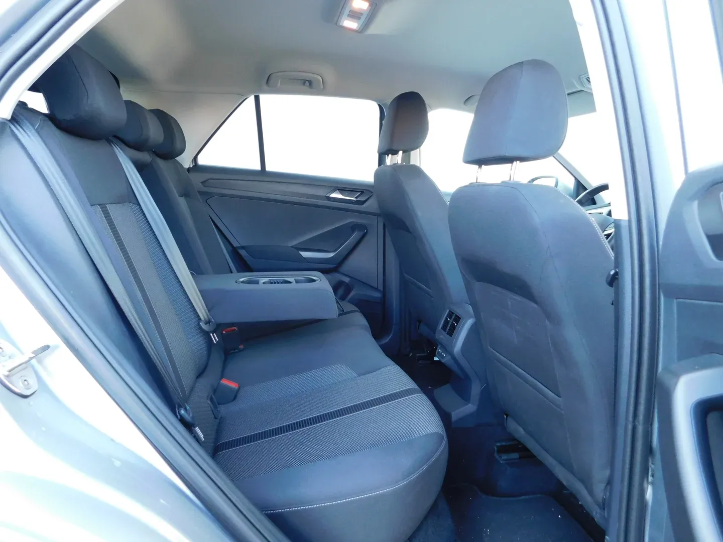 11633 volkswagen t-roc 1.0 tsi 4life - slika 13