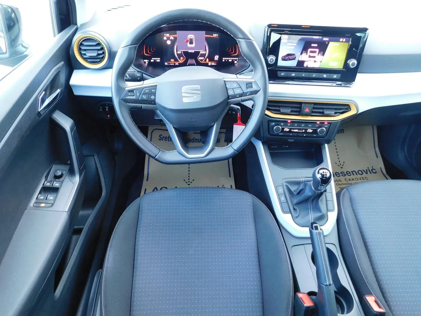 11463 seat arona 1.0 tsi style - slika 10