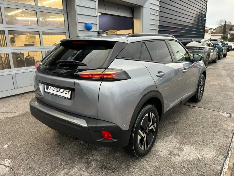 peugeot 2008 allure puretech 100 - slika 4