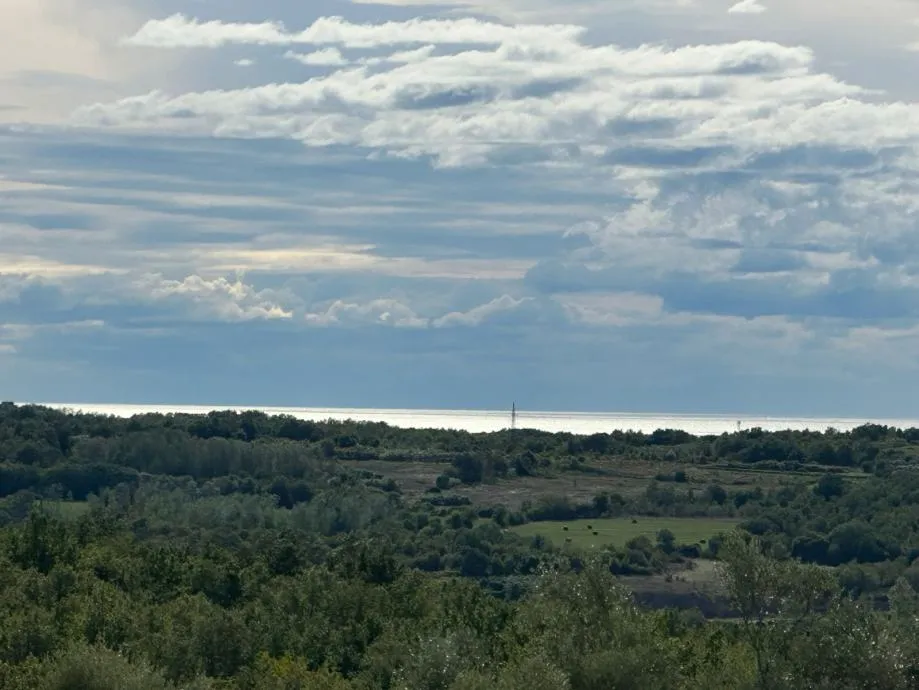 buje- građevinsko zemljište na rubu sela sa pogledom na more - slika 2
