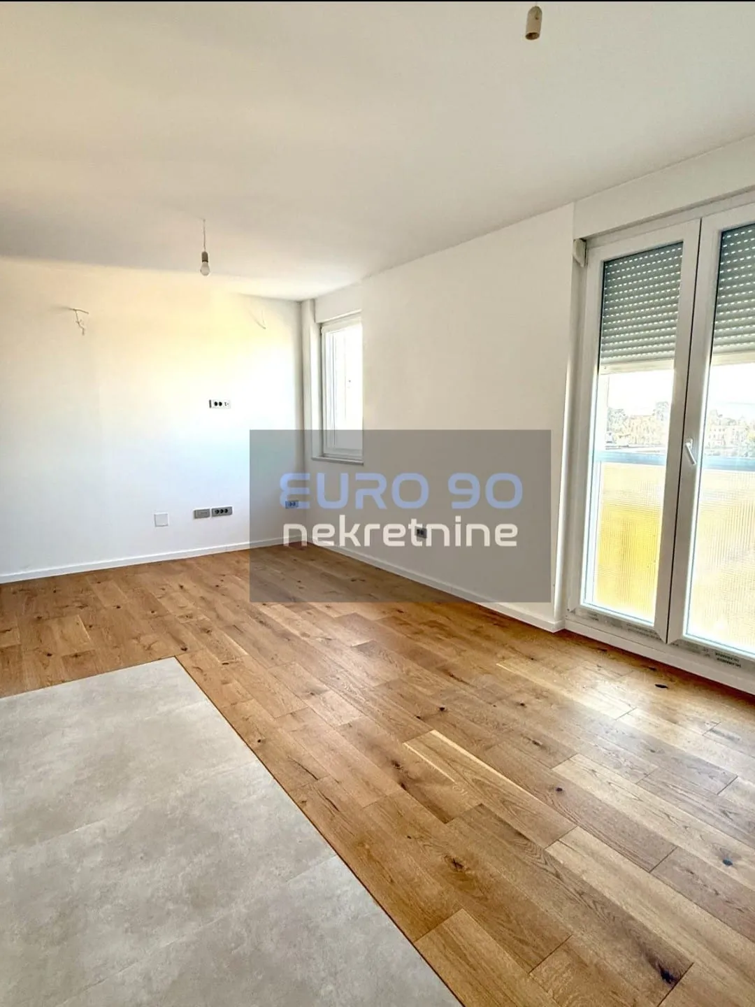 zadar/branimirova obala-renoviran dvosoban stan s liftom,60m2,lokacija - slika 5