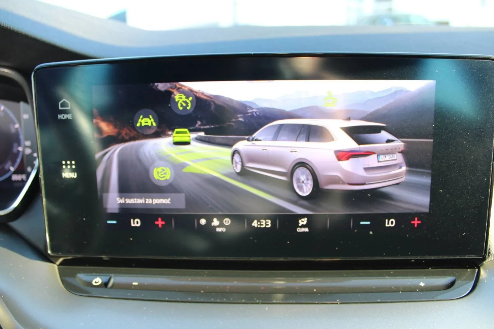 škoda octavia combi 2.0 tdi dsg 150ks *led, navigacija* - slika 21