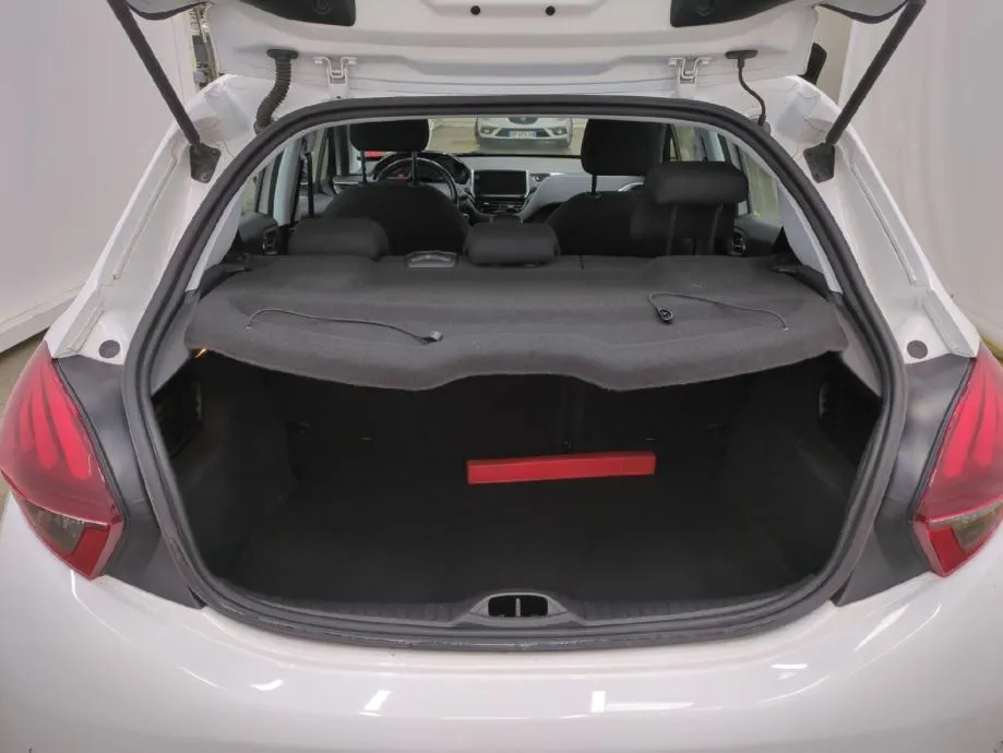 peugeot 208 1,2 puretech allure bussines 4xgarancije - slika 9