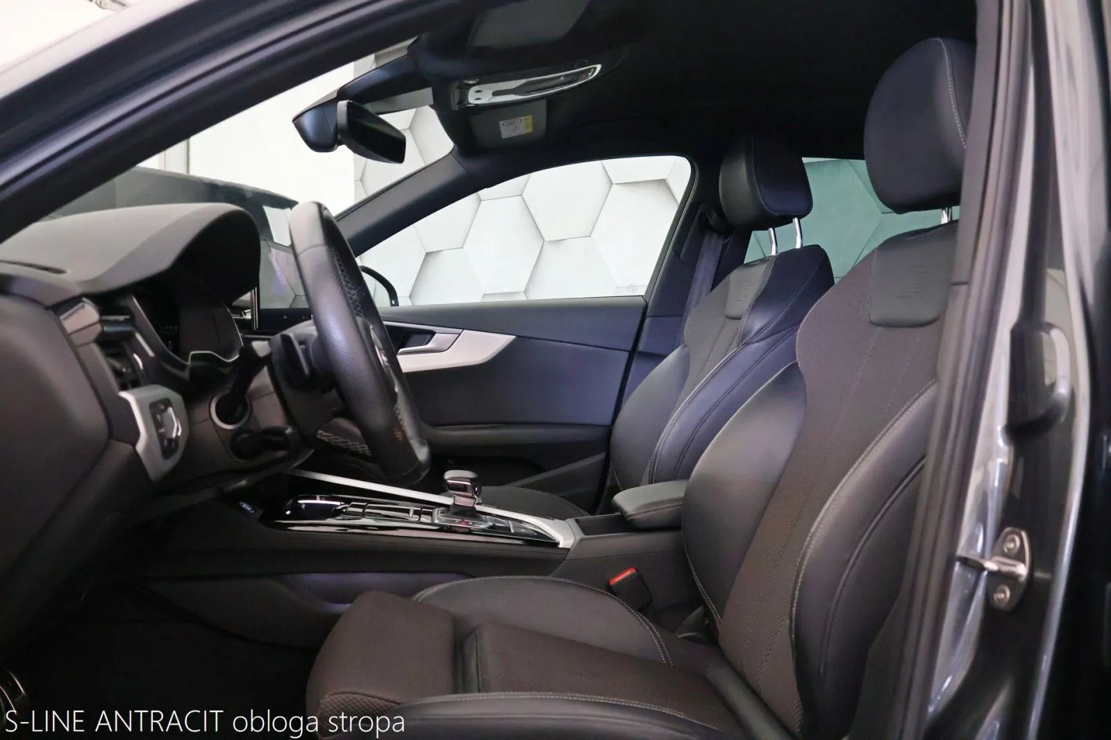audi a4 avant 35tdi s-tronic s-line full led virtual dab kamera - slika 17