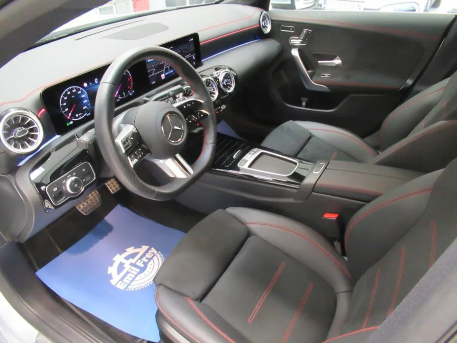mercedes-benz cla 200 d amg line - slika 17