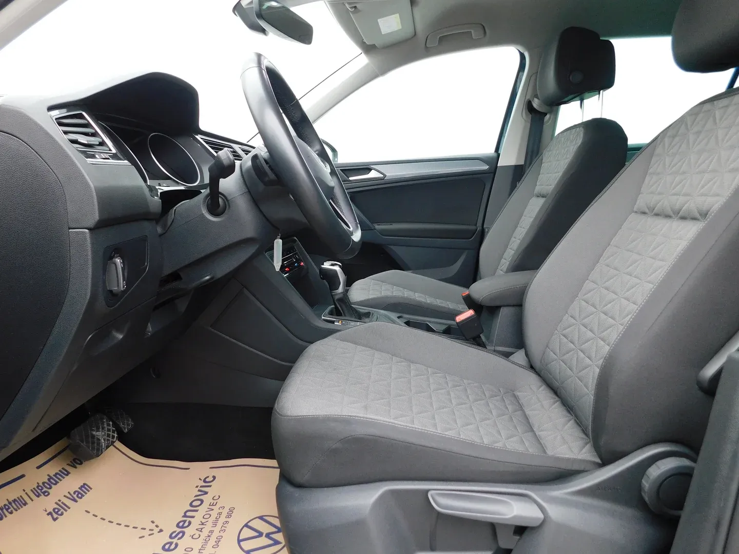 11637 volkswagen tiguan 2.0 tdi dsg life - slika 8