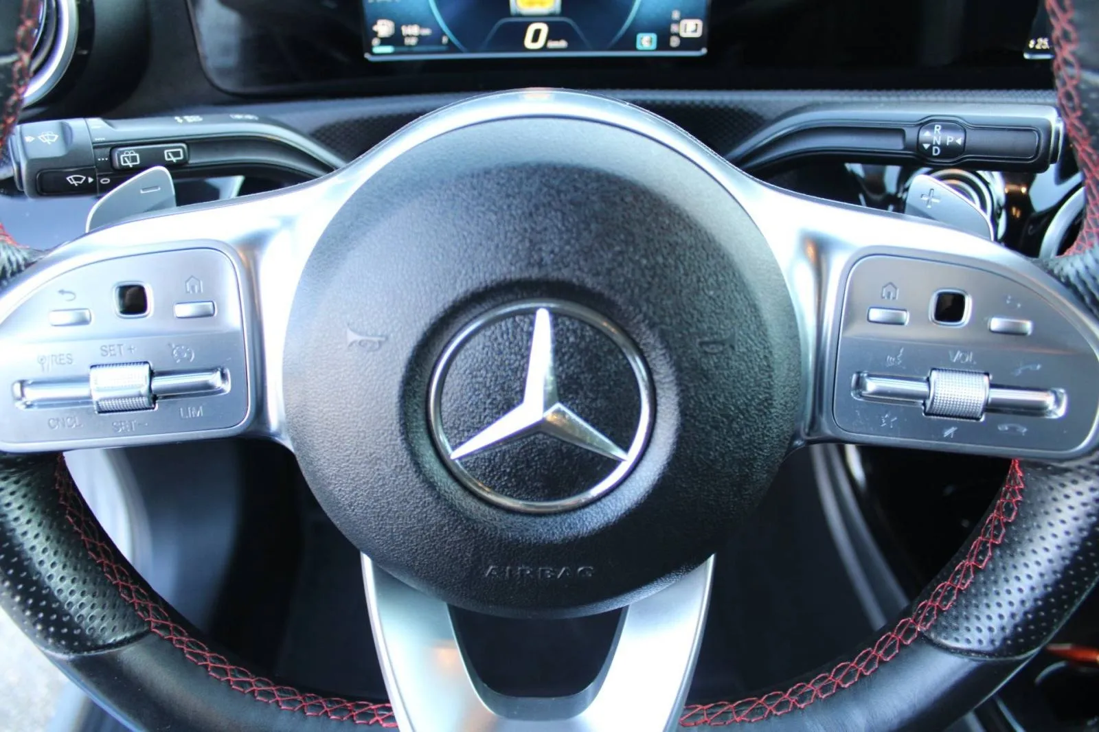 mercedes-benz klasa a 220d amg automatik *led, navigacija, kamera* - slika 15