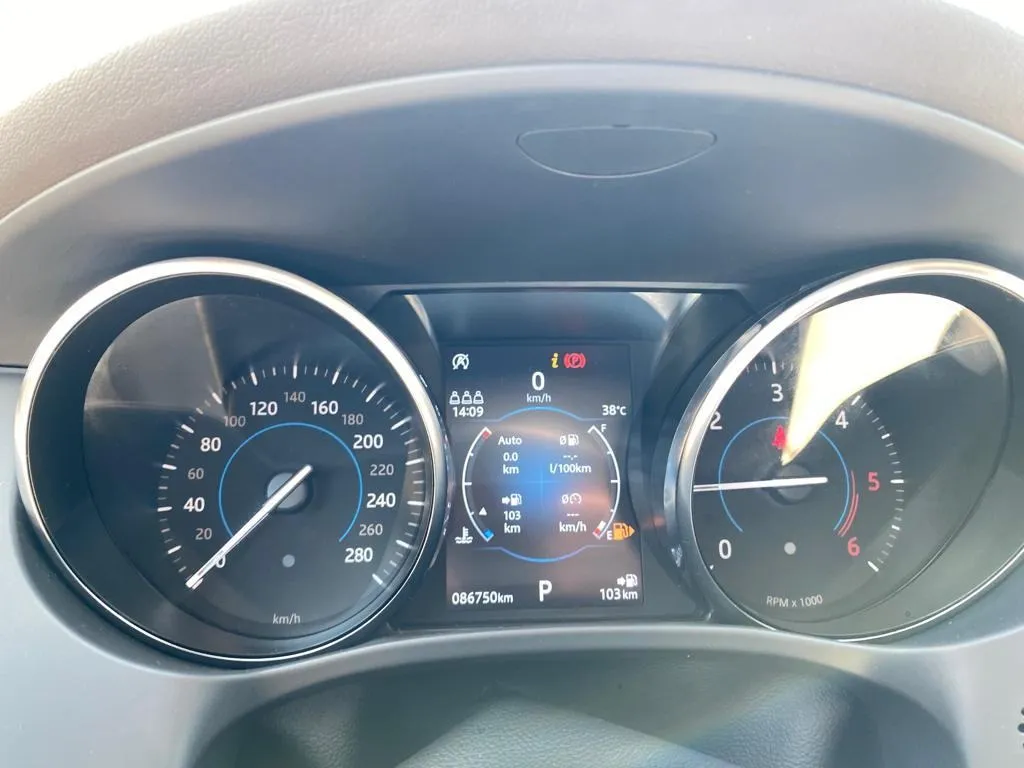 jaguar f-pace 2.0 d 4x4 automatik, navi, led, kamera, 4x garancija! - slika 24