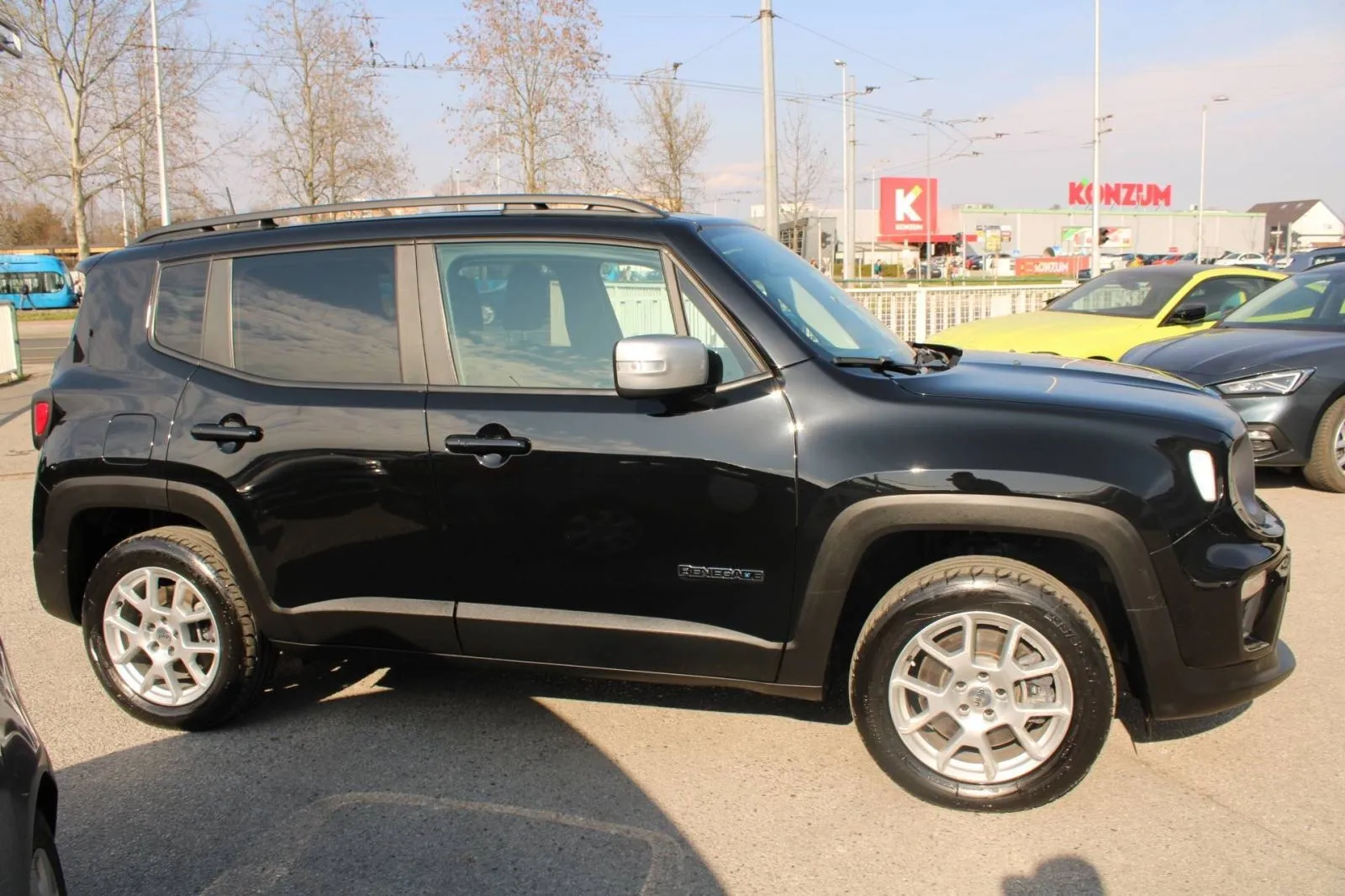 jeep renegade 1.3 t4 phev limited 4x4 automatik - slika 4