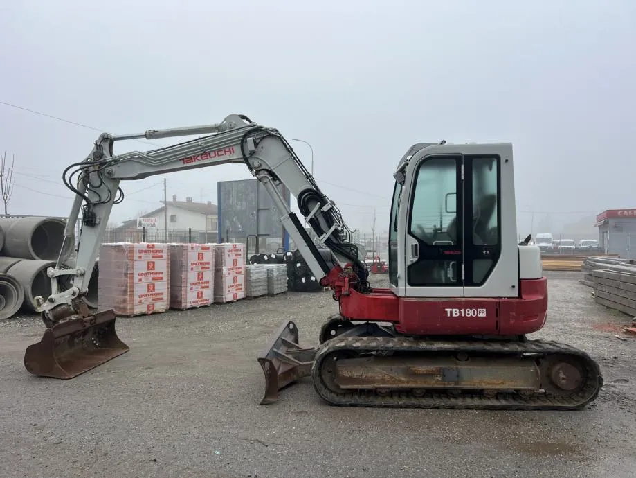 bager takeuchi tb180fr - slika 6