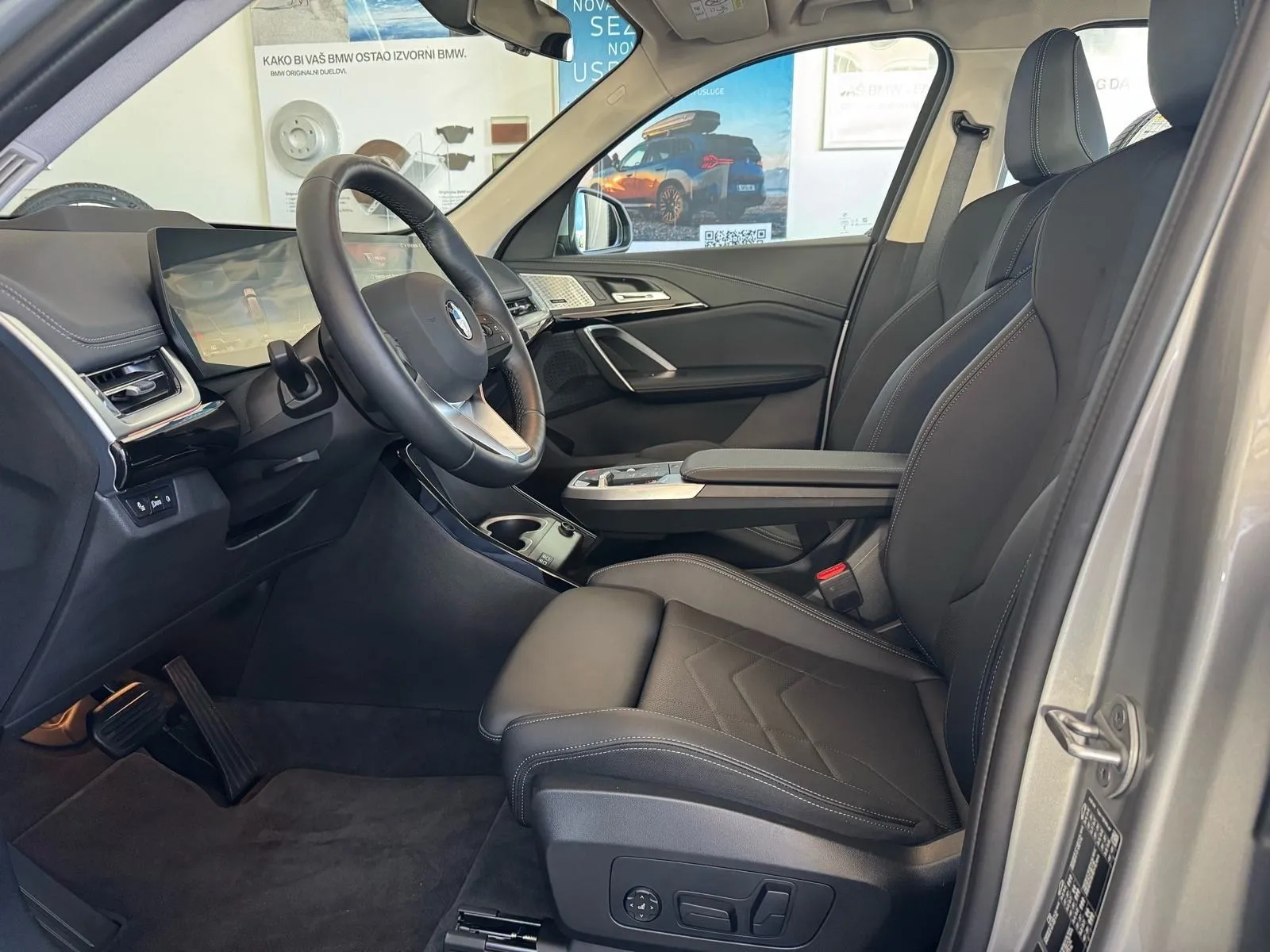 bmw x1 xdrive20d automatik x line - slika 9