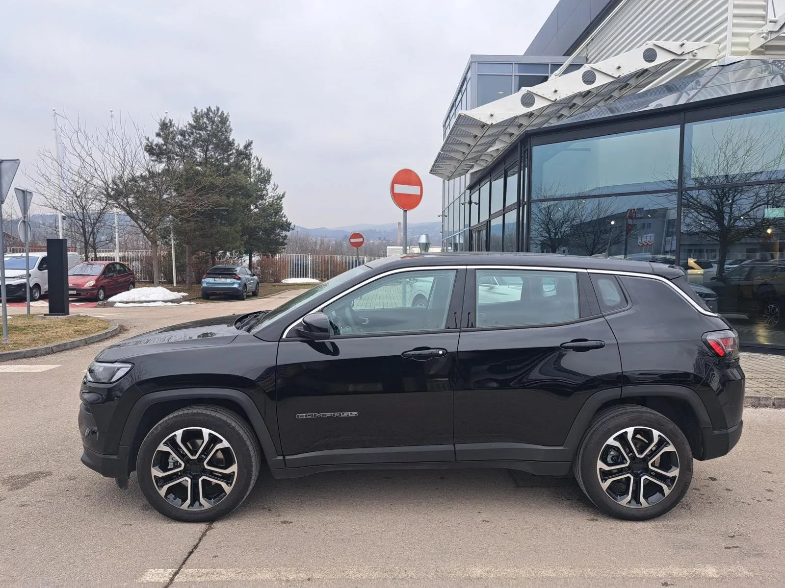 jepp compass 1.5 e-hybrid 130 dct fwd altitude - slika 2