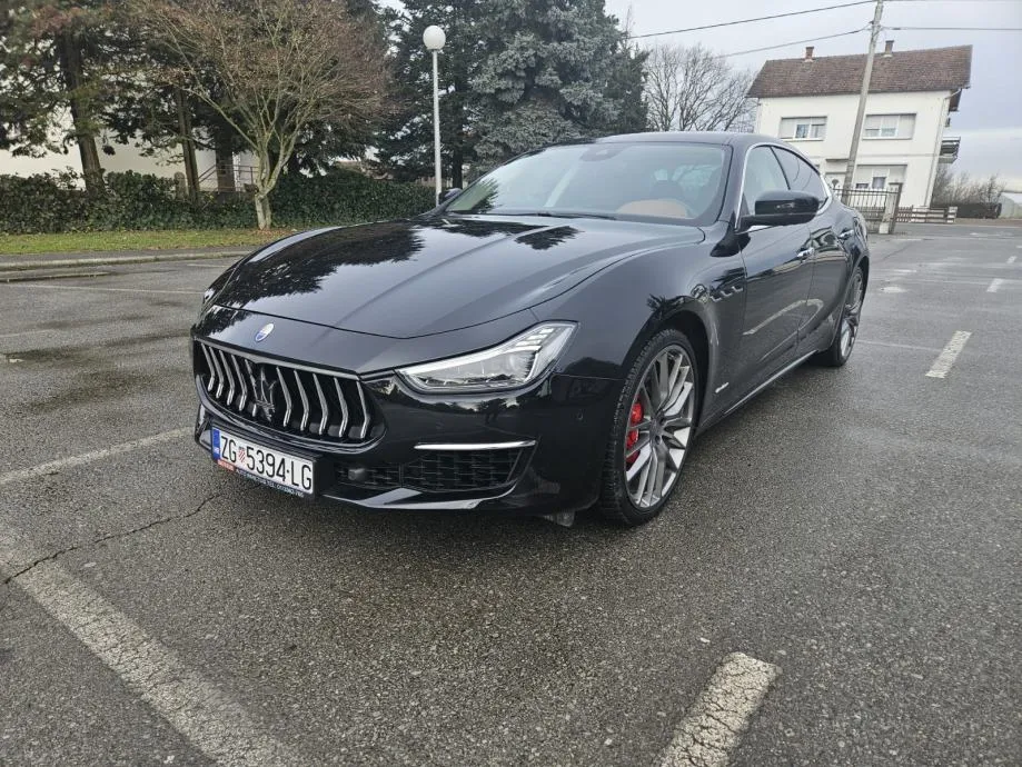 maserati ghibli sq4 3.0 v6 gran lusso - slika 2