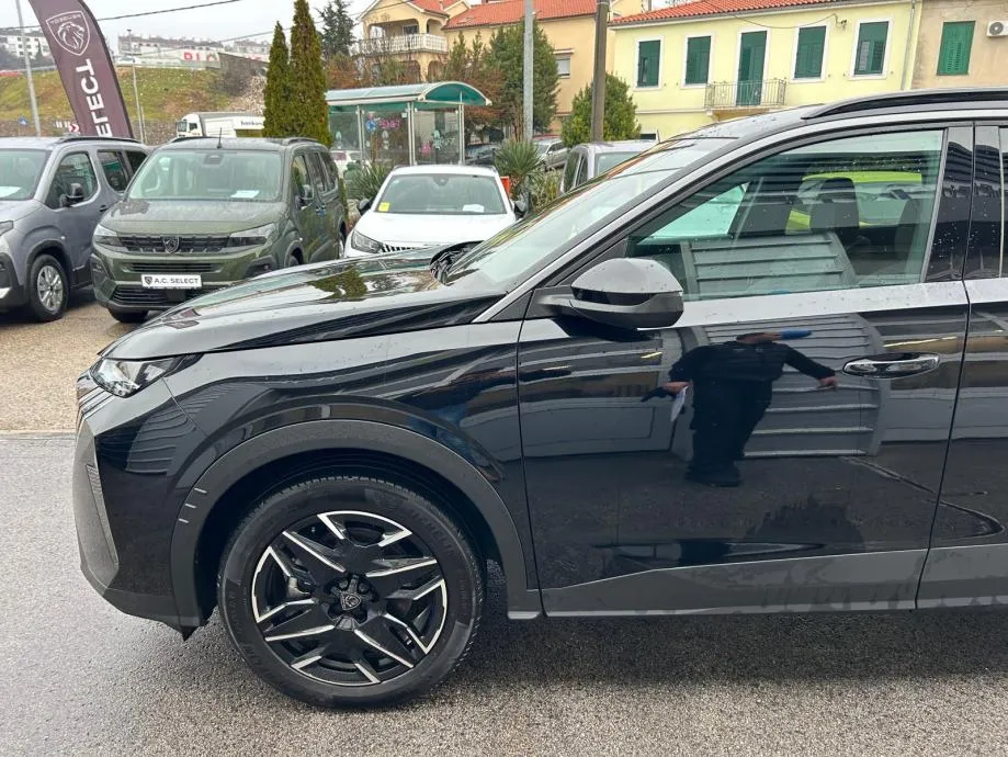 peugeot 5008 allure hybrid - 2025 - novi model - 15.000km - reg 1 god! - slika 7