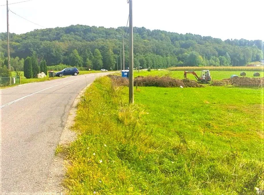 građevinsko zemlj. jakovlje, 5300m2, dobra lokacija - slika 3