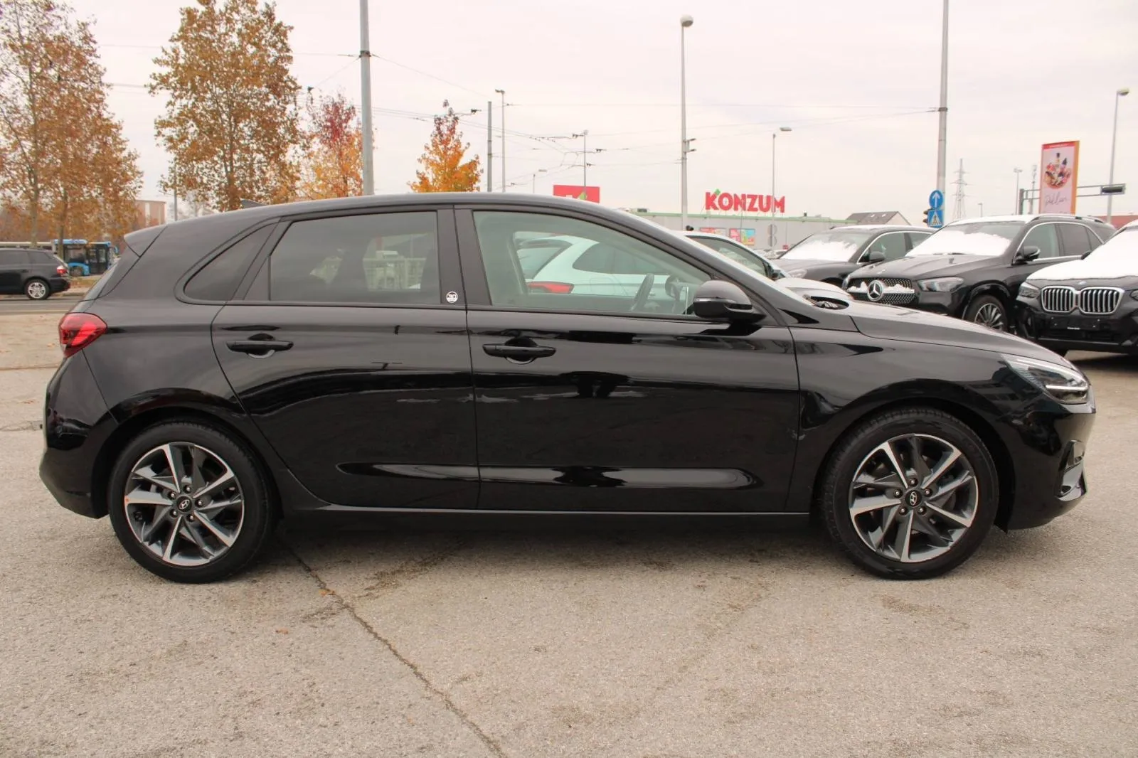 hyundai i30 1.0 t-gdi automatik *led, navigacija, kamera* - slika 4