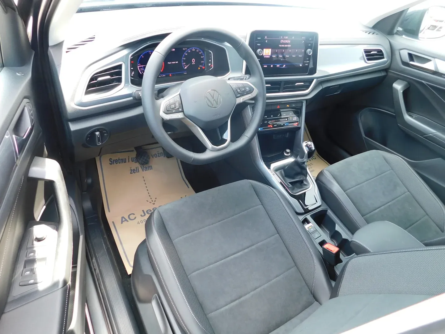 08579 volkswagen t-roc 2.0 tdi style - slika 9