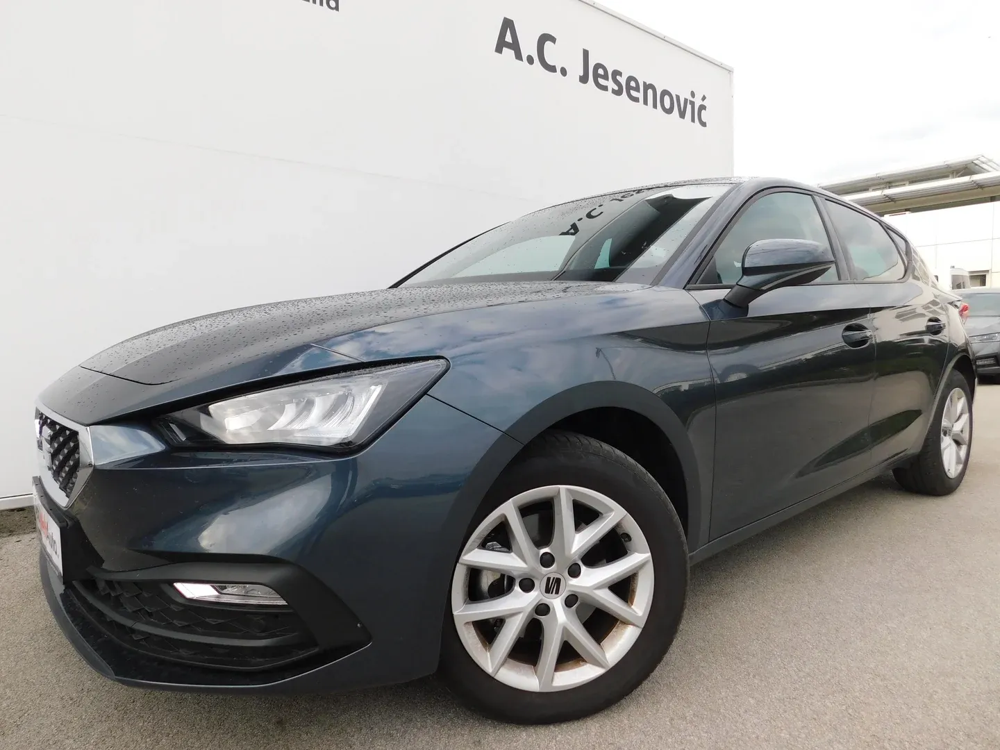 12588 seat leon 2.0 tdi evo style - slika 7