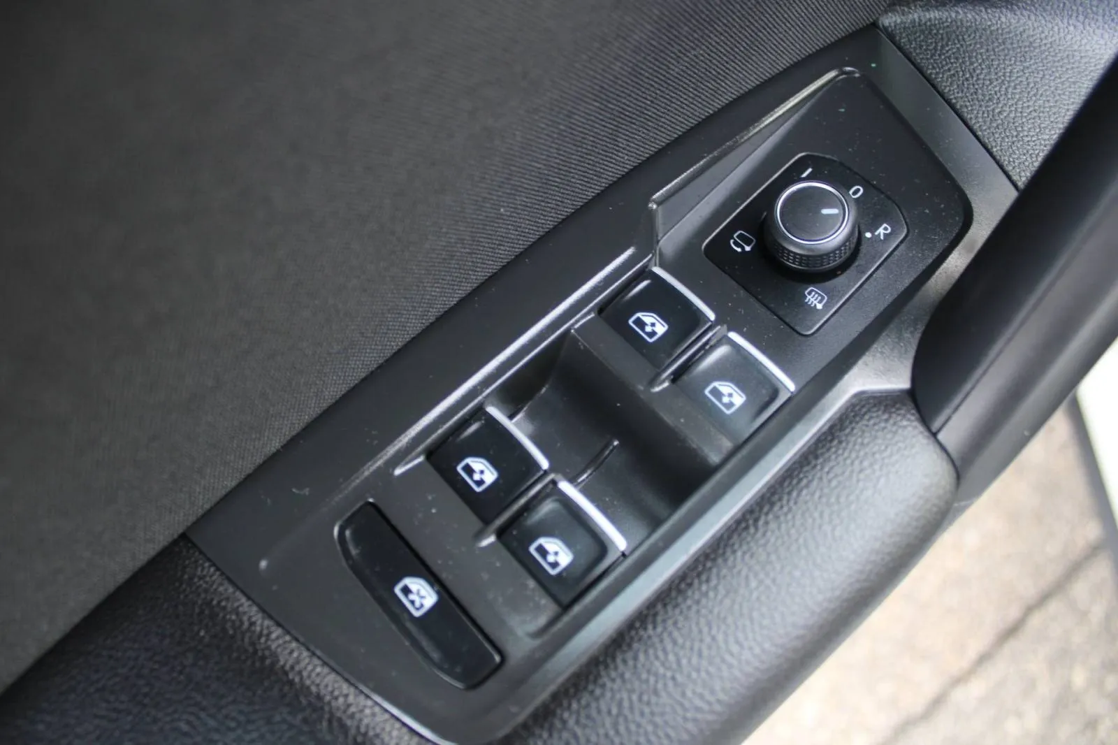 vw tiguan allspace 2.0 tdi dsg 7 sjedala *led, navigacija, kamera* - slika 16