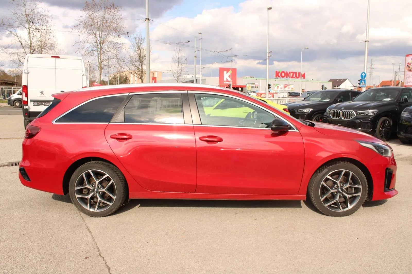 kia ceed sportswagon 1.6 crdi gt line *led, navigacija, kmaera* - slika 4