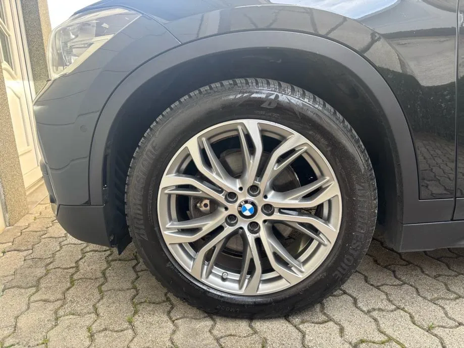bmw x1 18d s-drive 150ks 2017 bixenon led navi mf - slika 12
