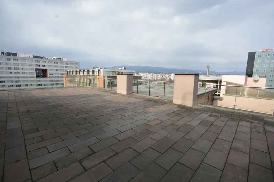 stan: zagreb, trnje, (kanal), 340.00 m2 - slika 19