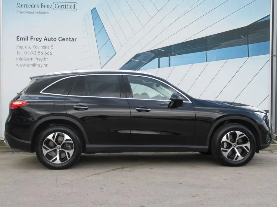 mercedes-benz glc 300 de 4m avantgarde panorama/head-up/burmester/360° - slika 5