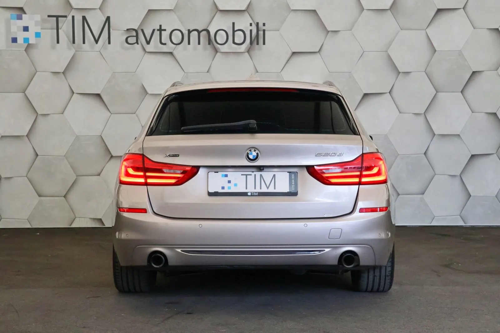 bmw serija 5 touring: 520da xdrive sportline 191km adapt.led virtual - slika 6